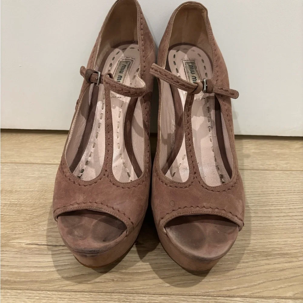 Miu Miu pink suede Wedge Shoes